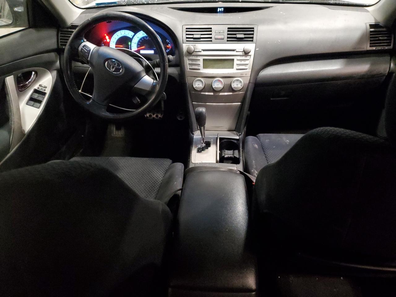 2011 Toyota Camry - Image 8