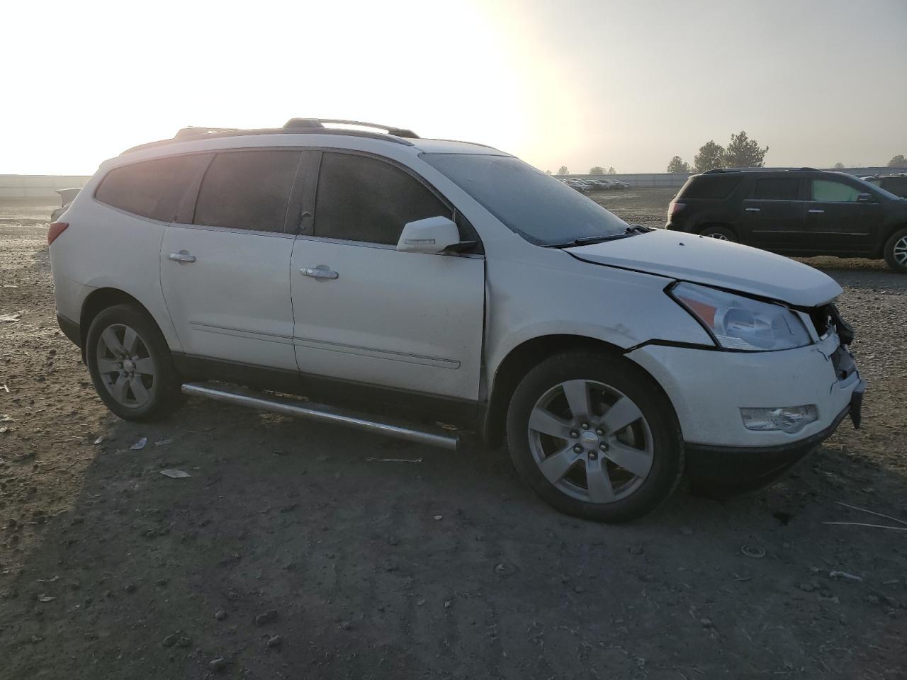 2011 Chevrolet Traverse - Image 4