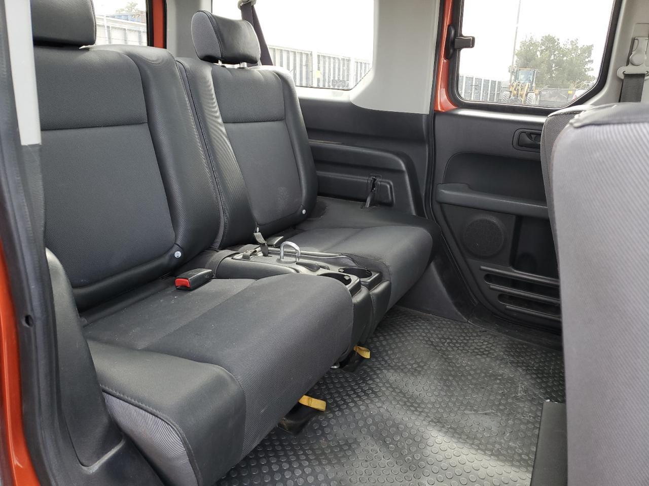2003 Honda Element - Image 11