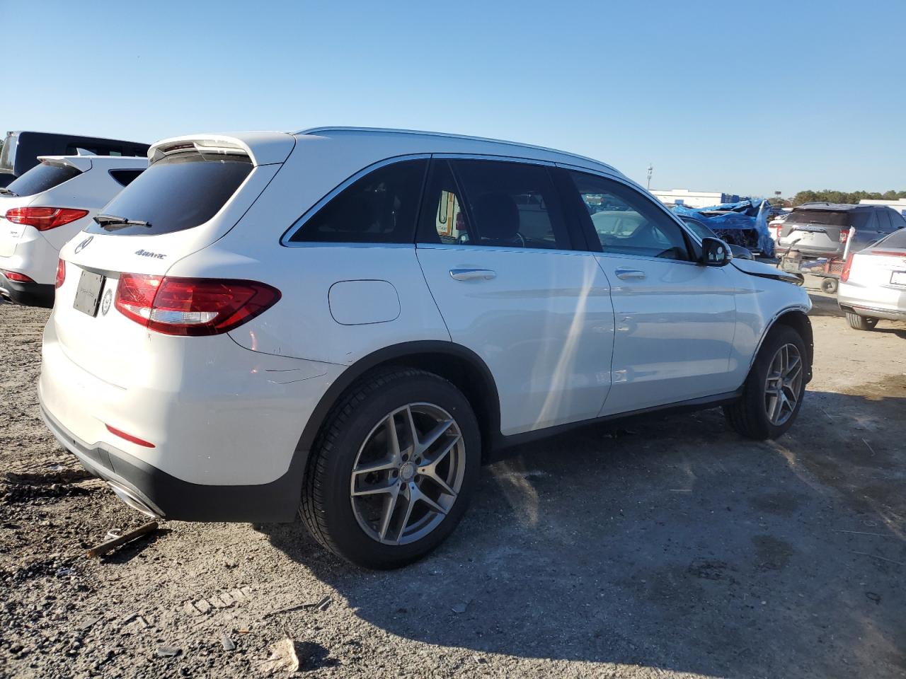 2016 Mercedes-Benz GLC - Image 3