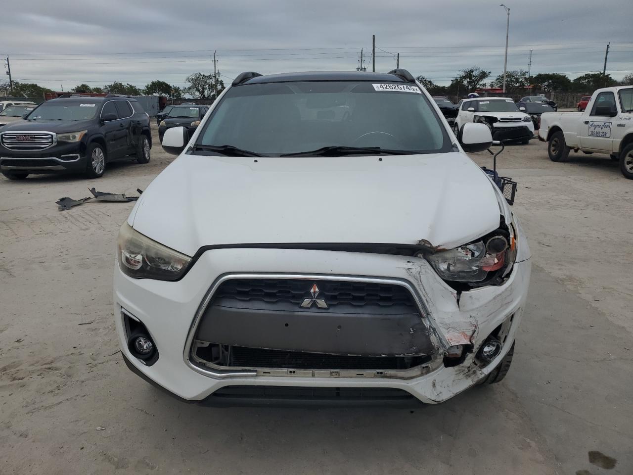 2013 Mitsubishi Outlander - Image 5