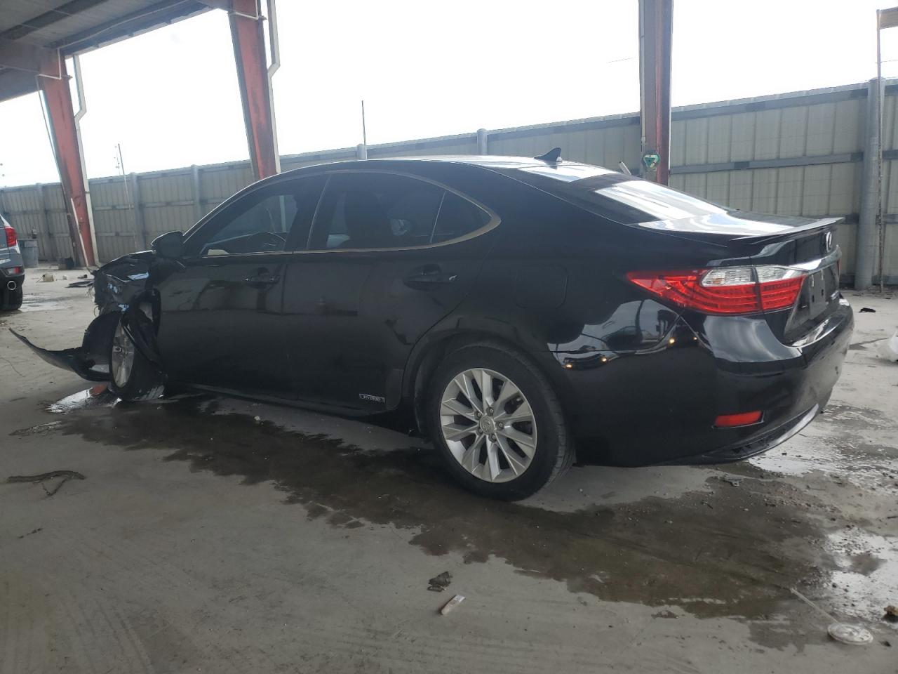 2014 Lexus ES - Image 2