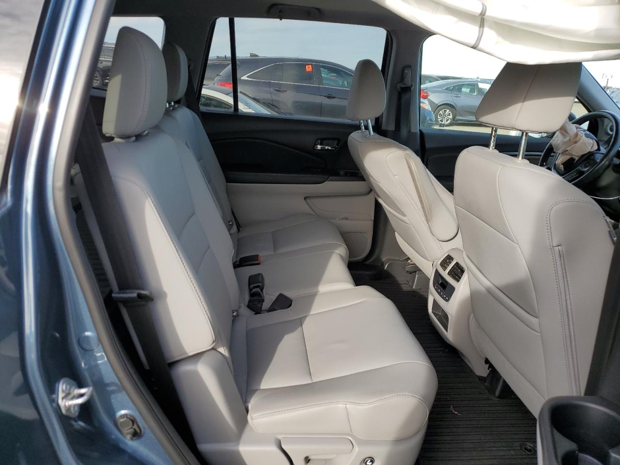 2017 Honda Pilot - Image 11