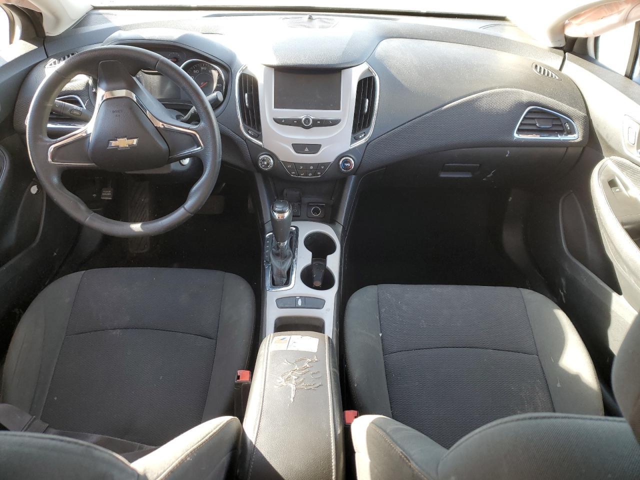 2017 Chevrolet Cruze - Image 8