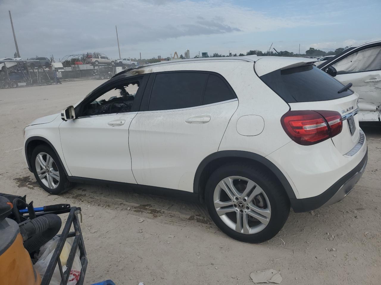 2020 Mercedes-Benz GLA-klasse - Image 2
