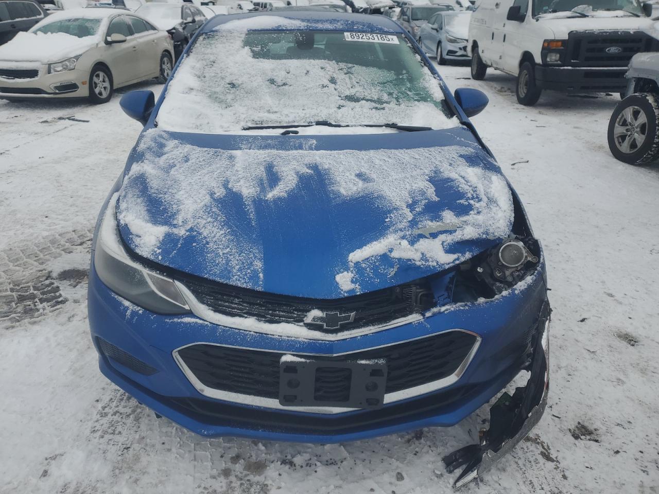 2017 Chevrolet Cruze - Image 5