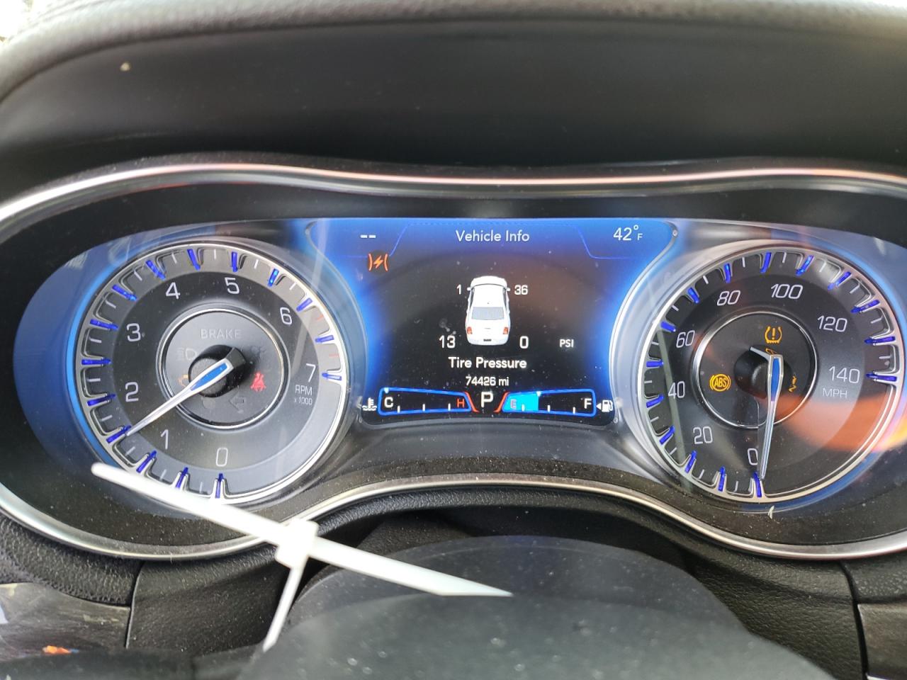 2020 Chrysler 300 - Image 9