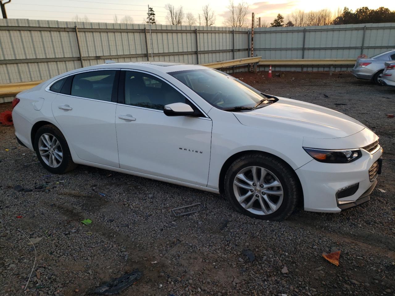 2018 Chevrolet Malibu - Image 4
