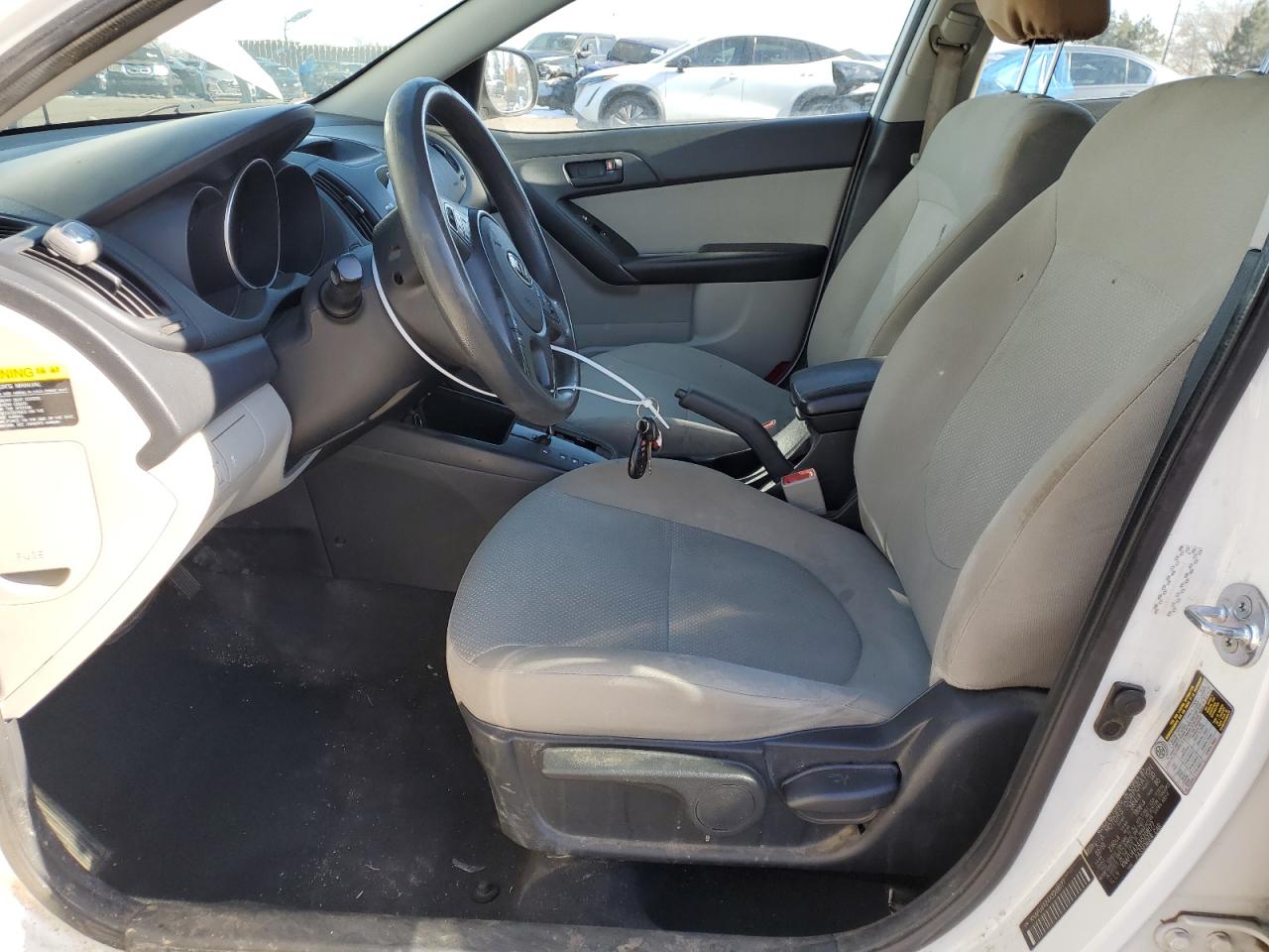 2010 Kia Forte - Image 7