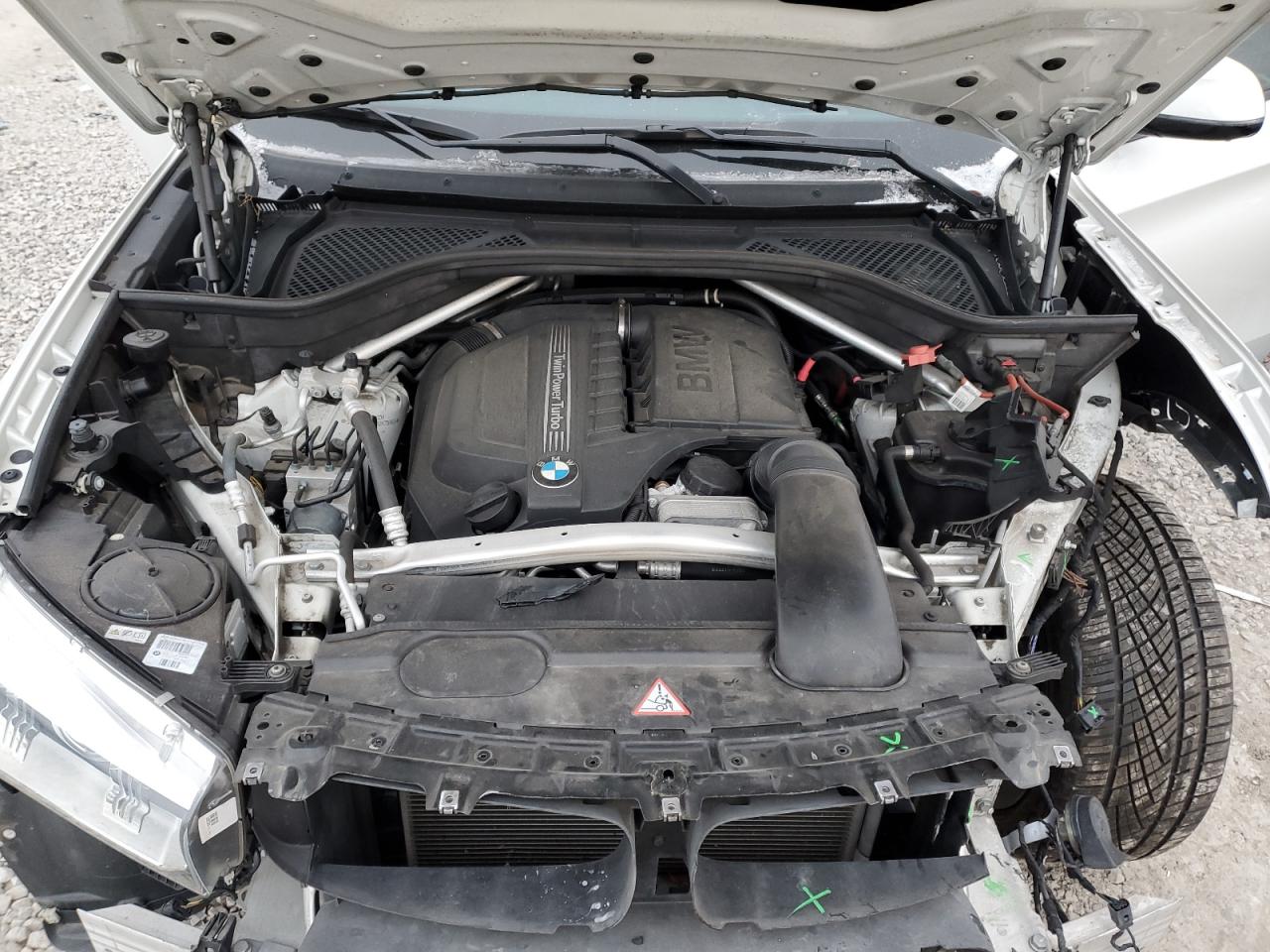2015 BMW X6 - Image 12