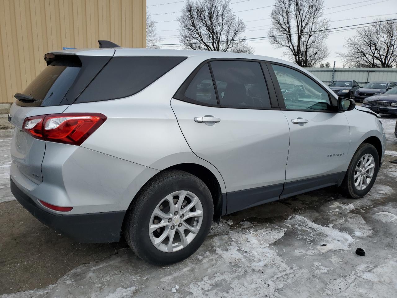 2021 Chevrolet Equinox - Image 3
