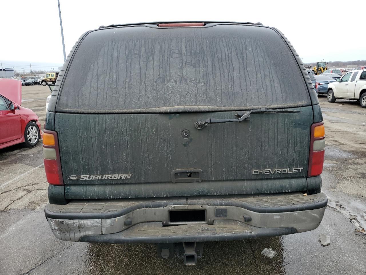 2004 Chevrolet Suburban - Image 6