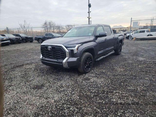 2023 Toyota Tundra Crewmax Sr5