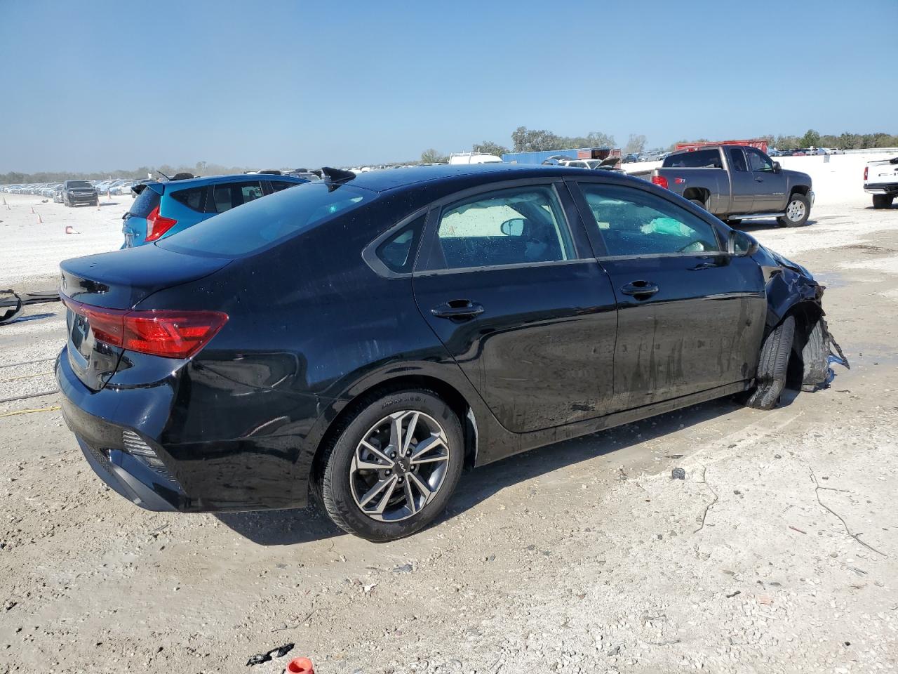 2024 Kia Forte - Image 3