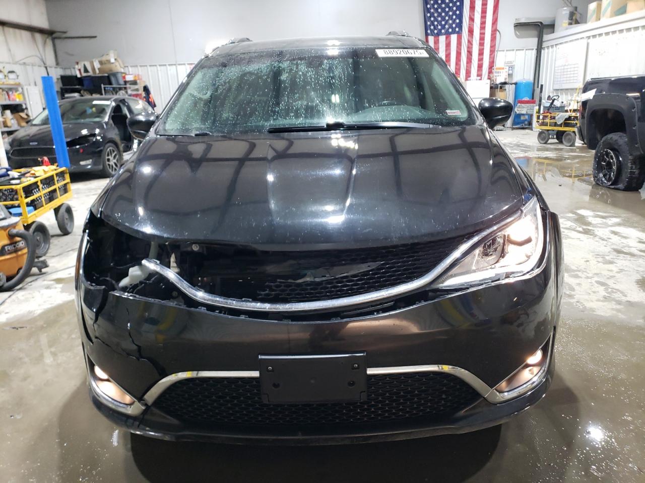 2018 Chrysler Pacifica - Image 5