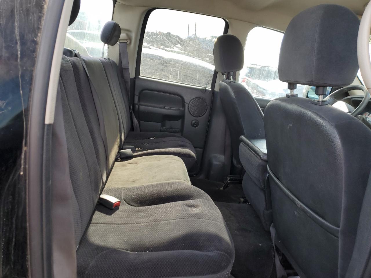 2004 Dodge RAM - Image 10