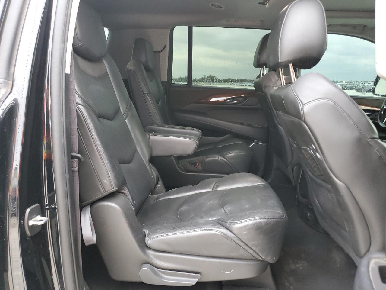 2016 Cadillac Escalade - Image 11