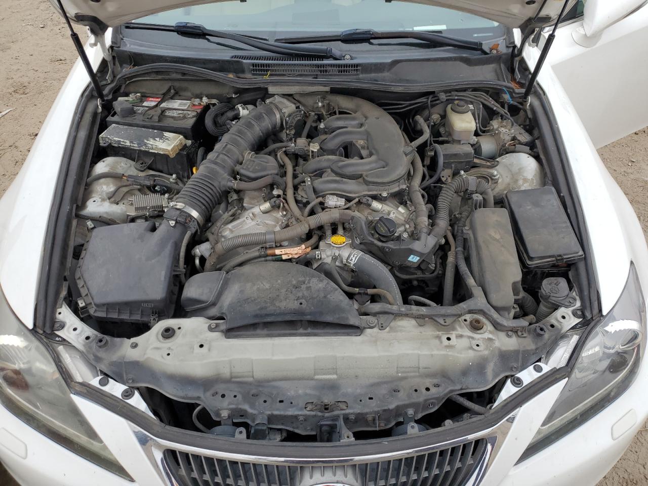 2012 Lexus IS - Image 12