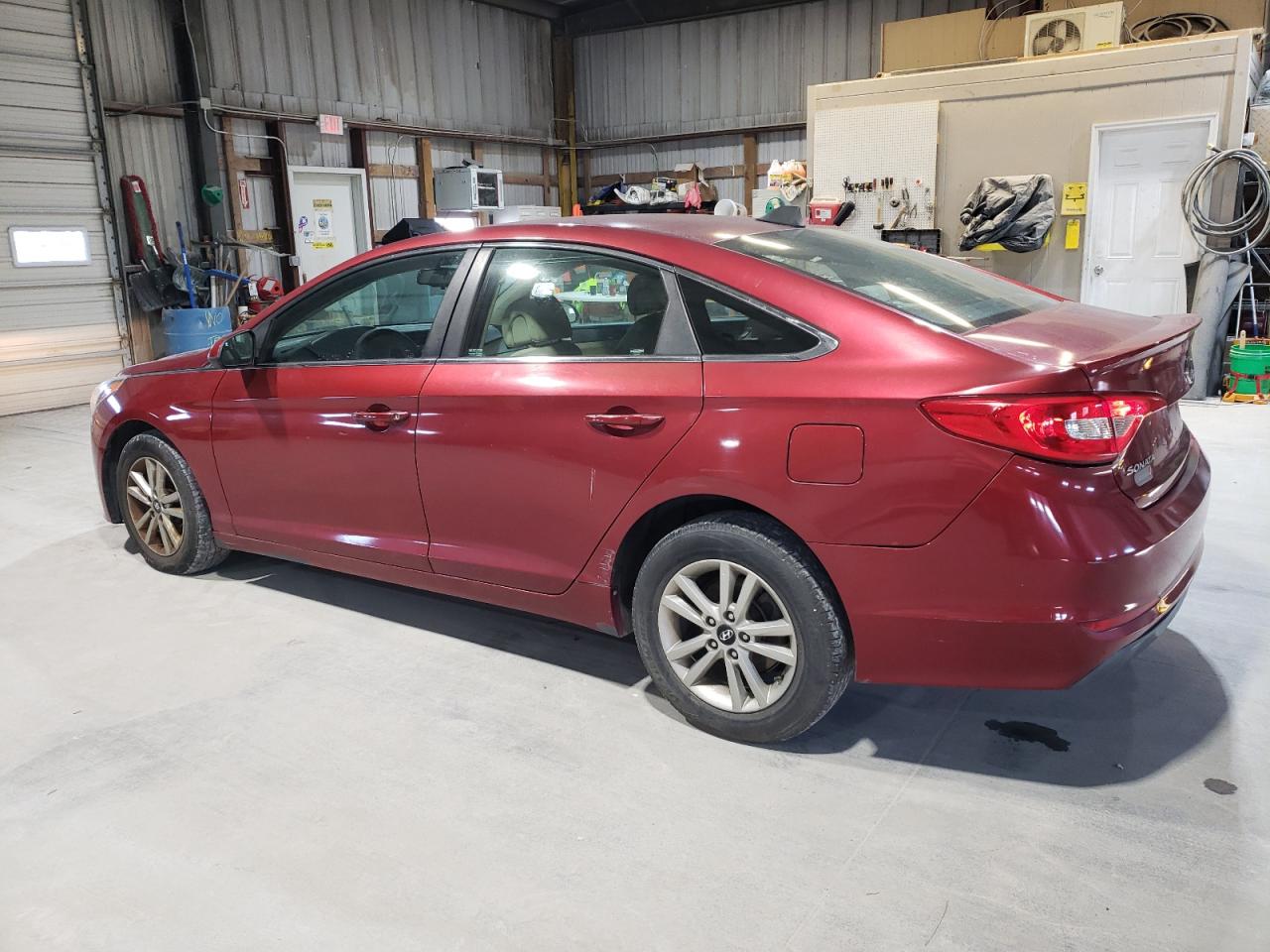2016 Hyundai Sonata - Image 2