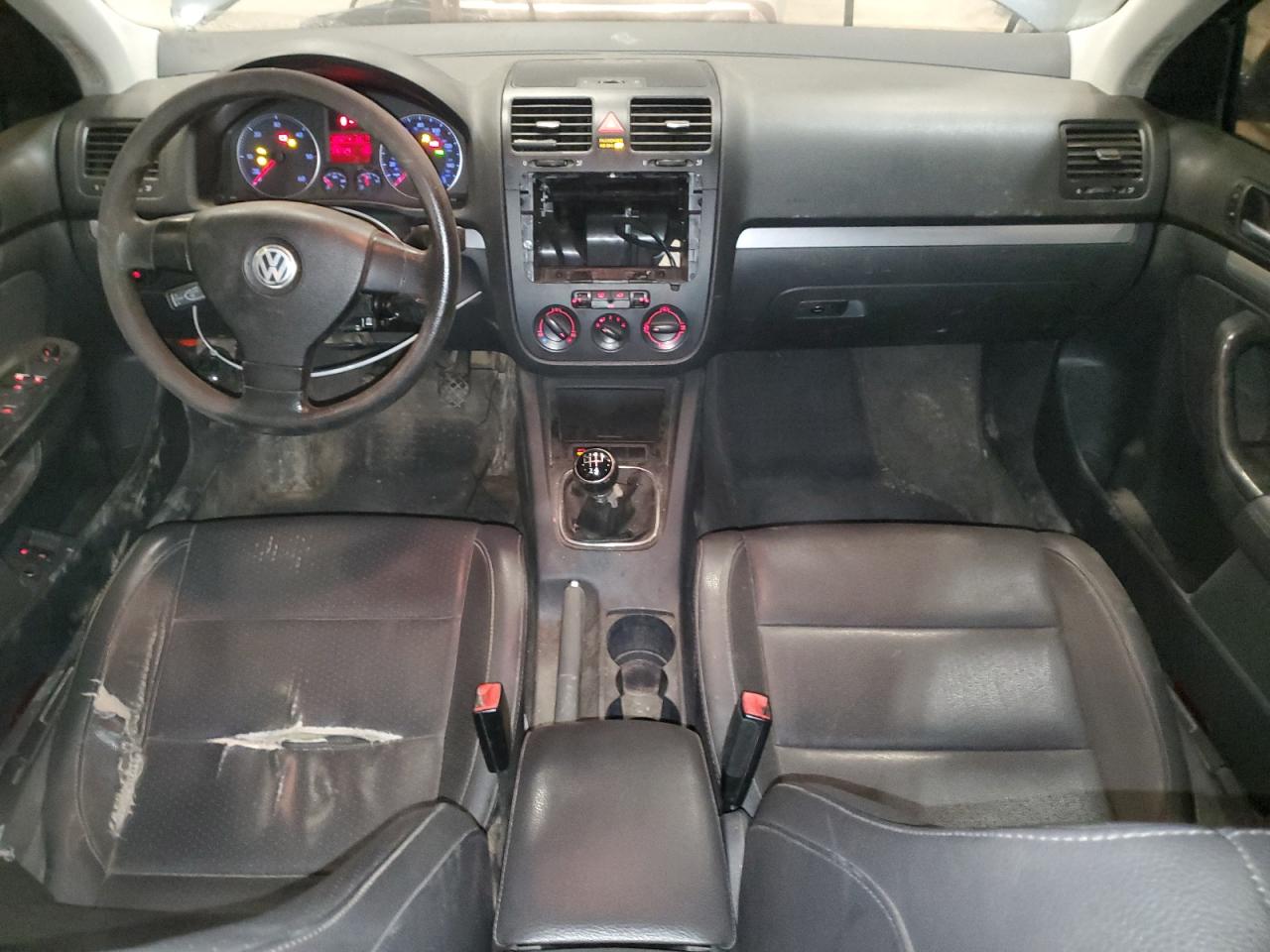 2006 Volkswagen Jetta - Image 8