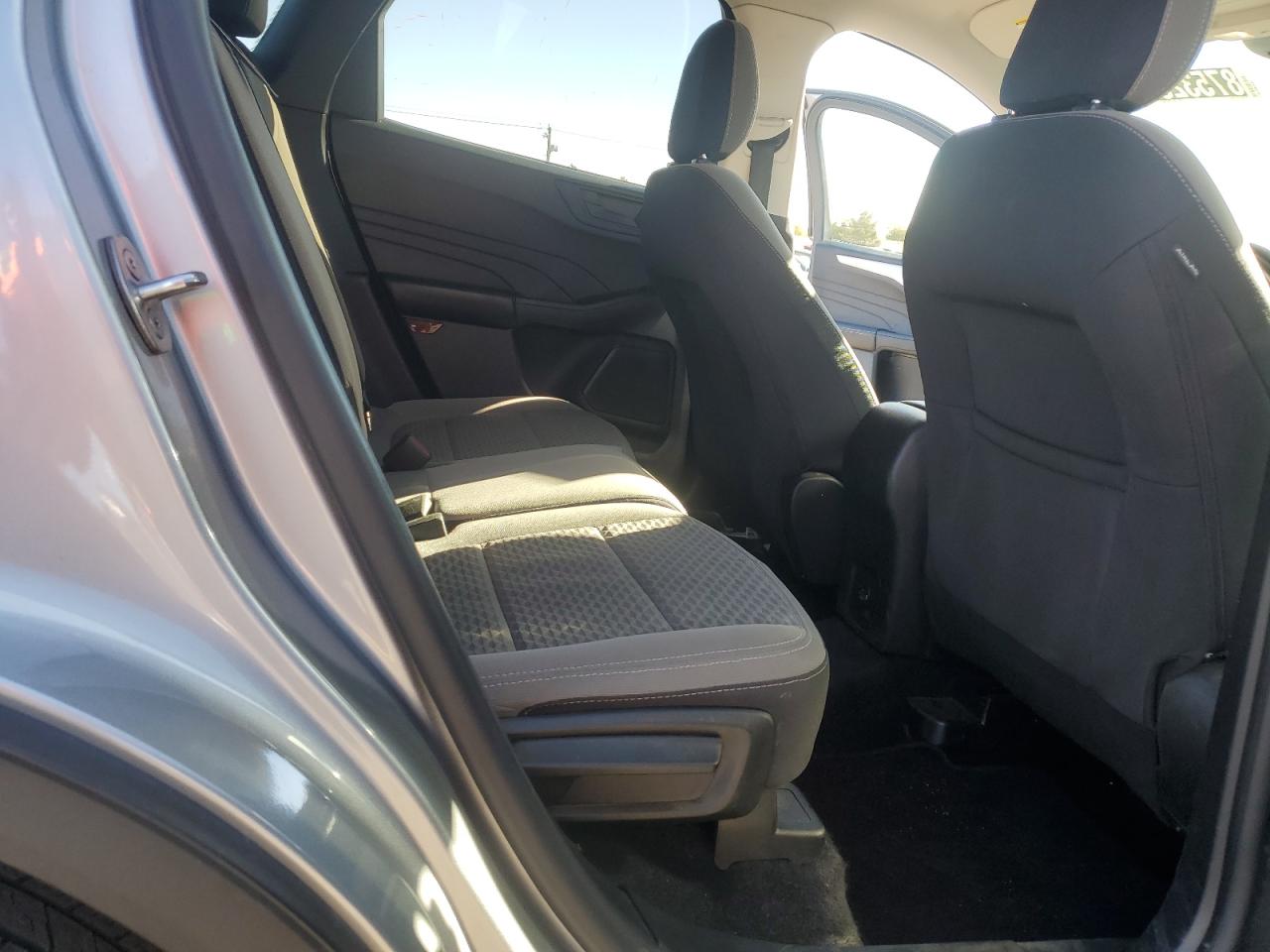 2022 Ford Escape - Image 11