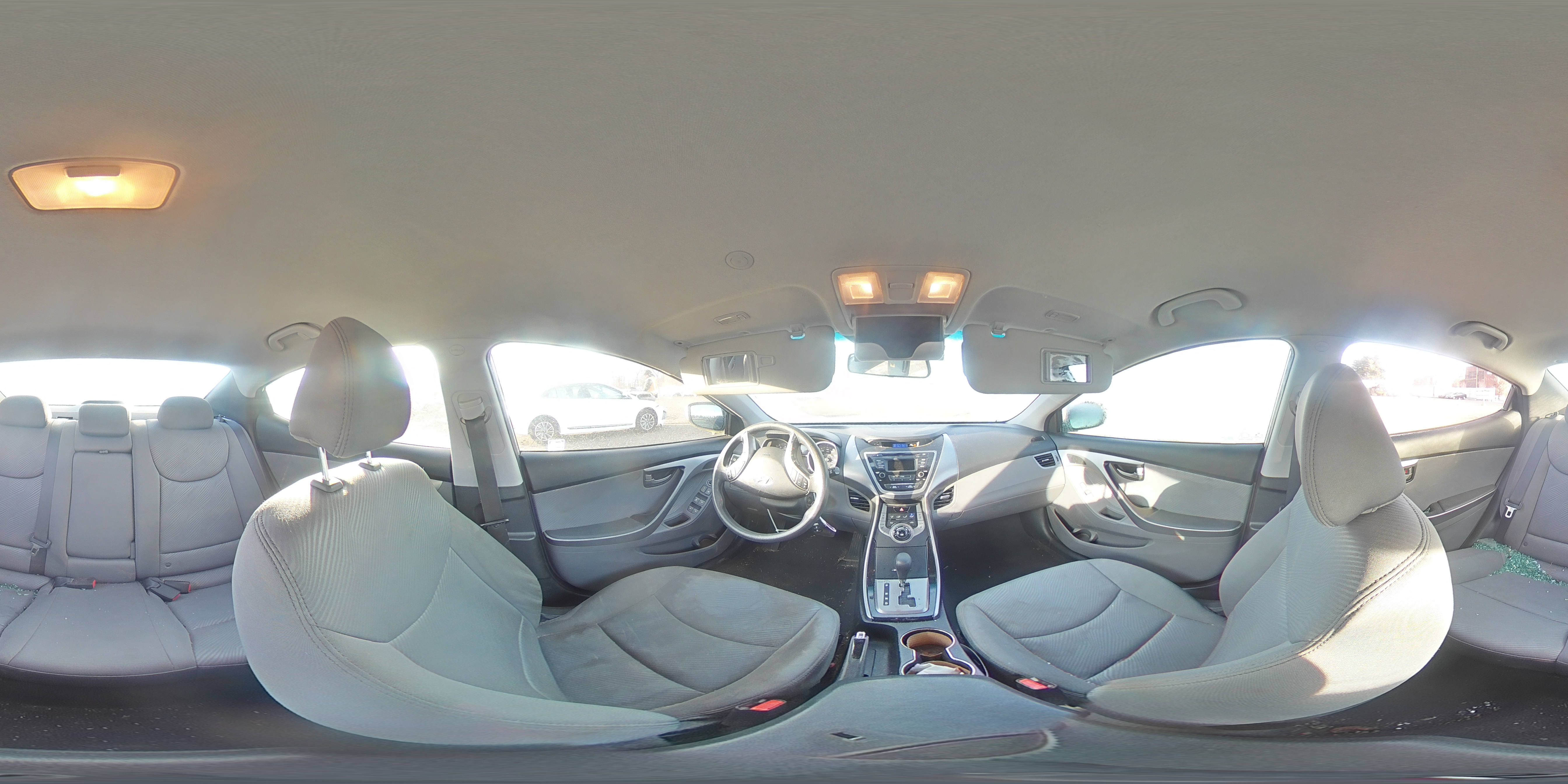 2013 Hyundai Elantra - Image 13