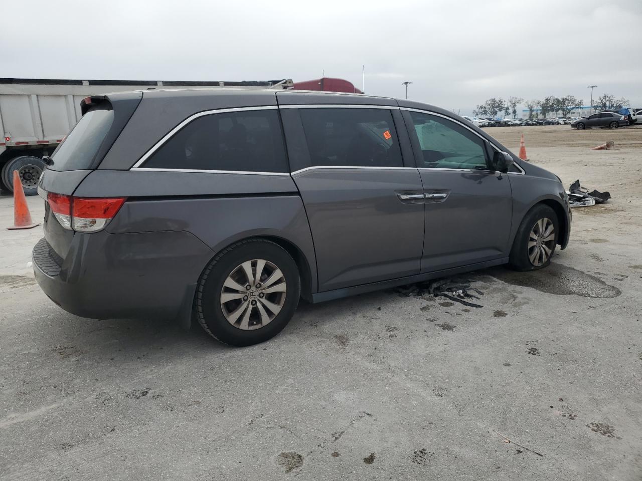 2014 Honda Odyssey - Image 3