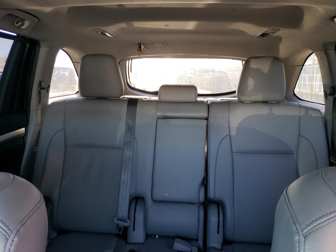 2019 Toyota Highlander - Image 10