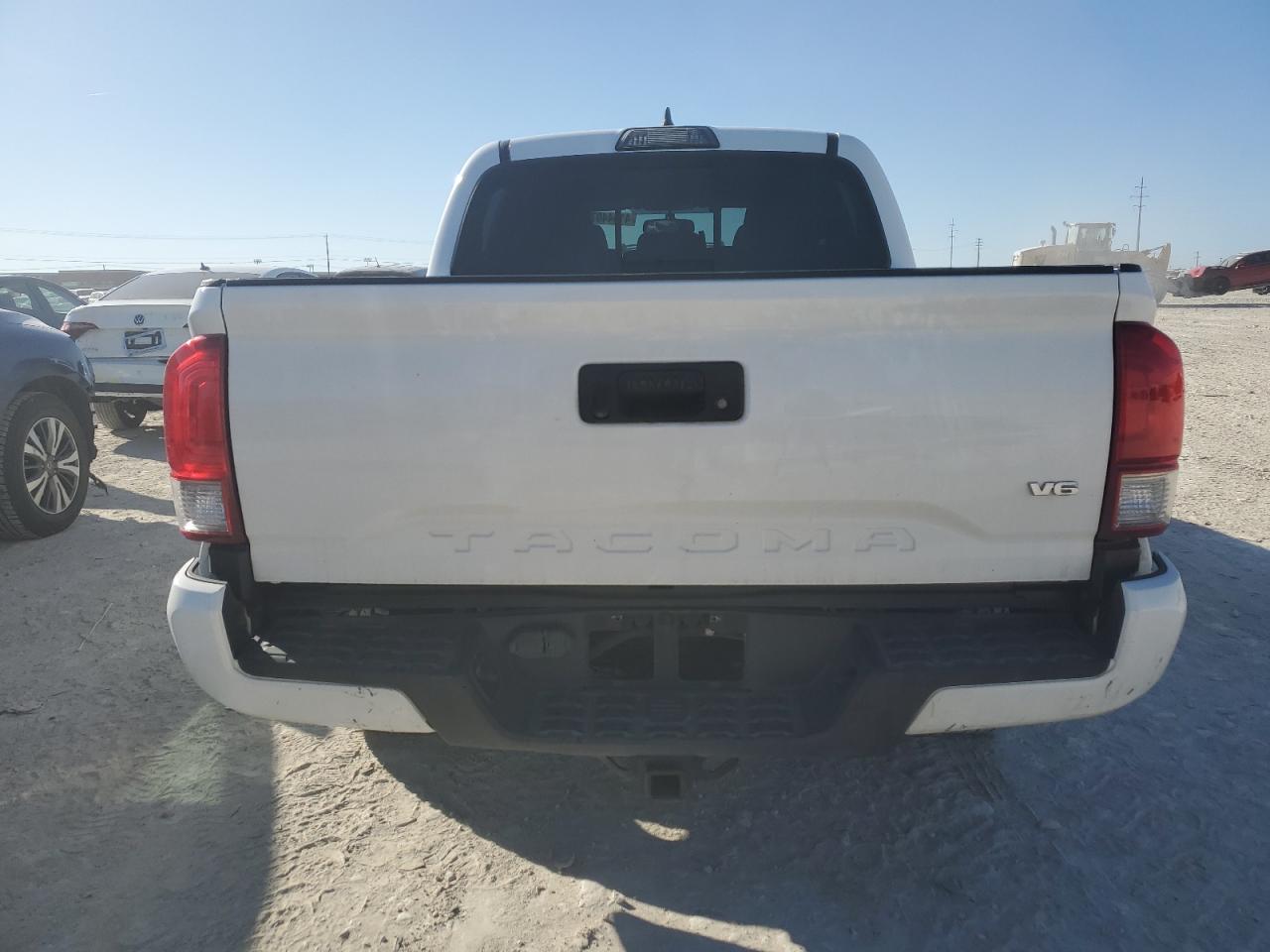 2017 Toyota Tacoma - Image 6