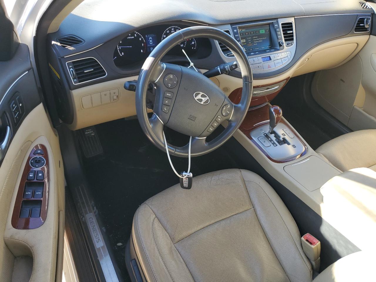 2012 Hyundai Genesis - Image 8