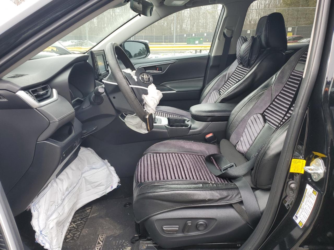 2019 Toyota RAV 4 - Image 7