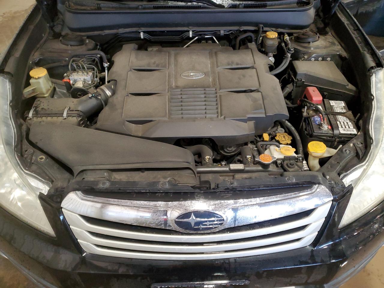 2012 Subaru Outback - Image 12