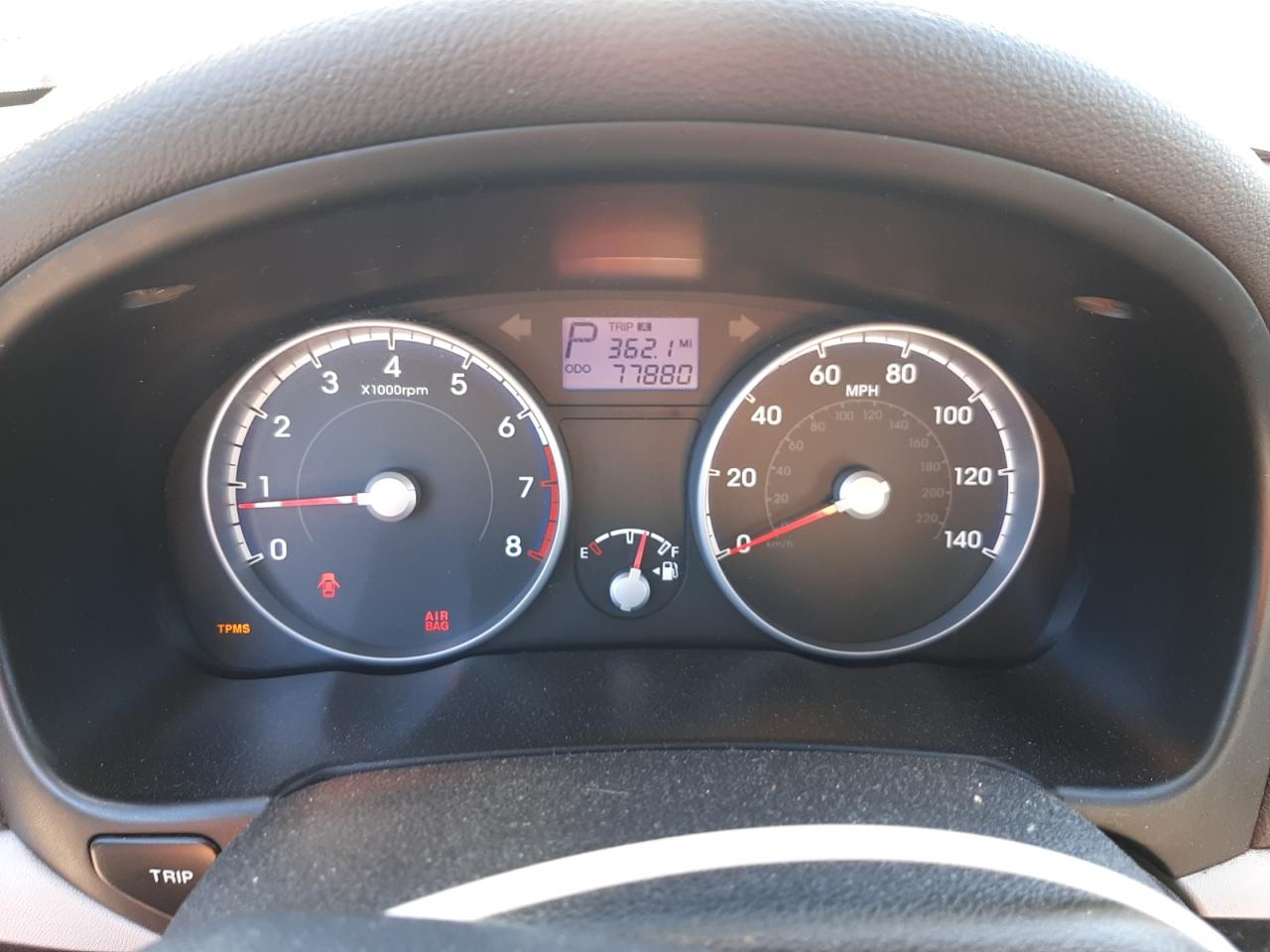 2011 Hyundai Accent - Image 9