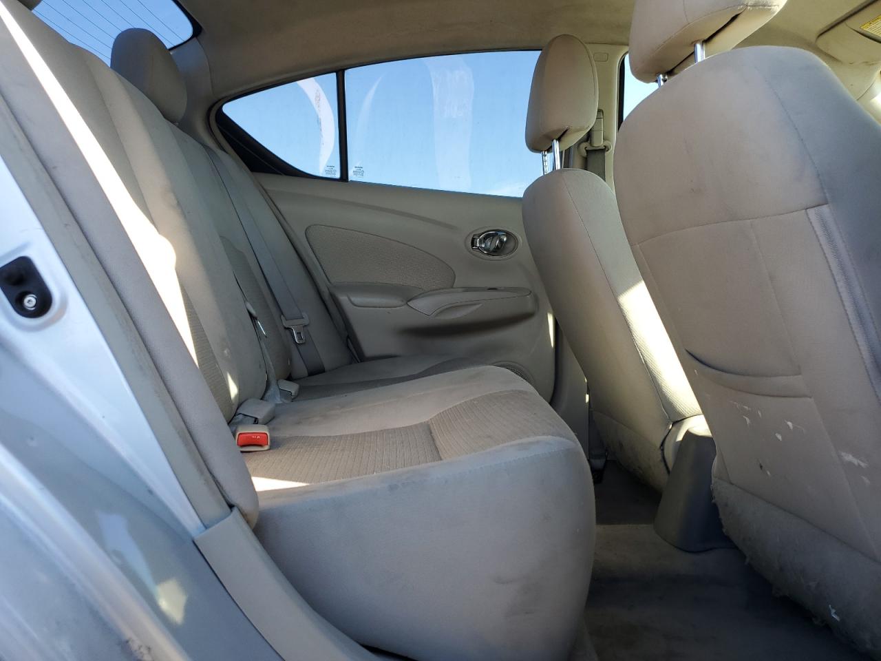 2012 Nissan Versa - Image 10