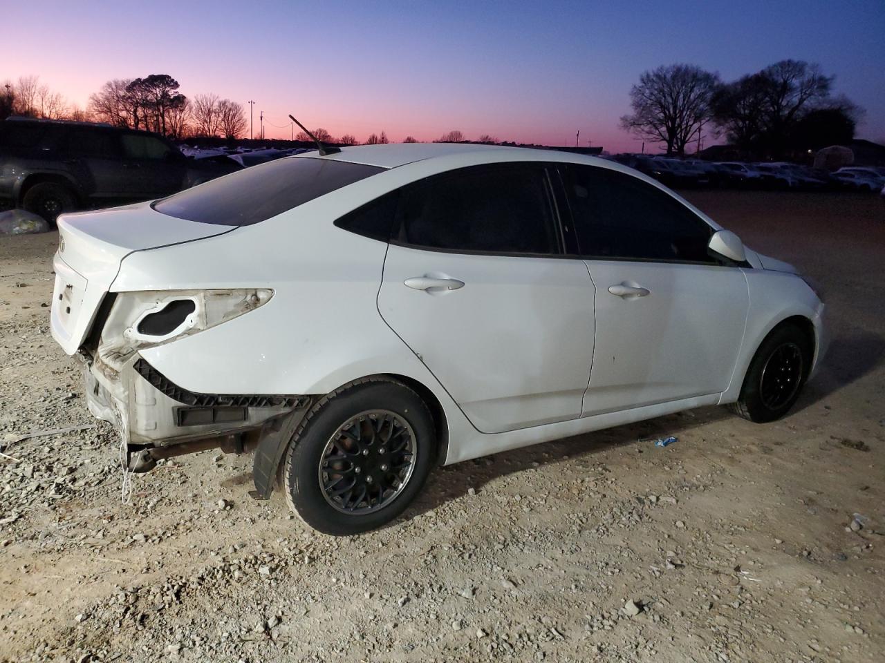 2015 Hyundai Accent - Image 3