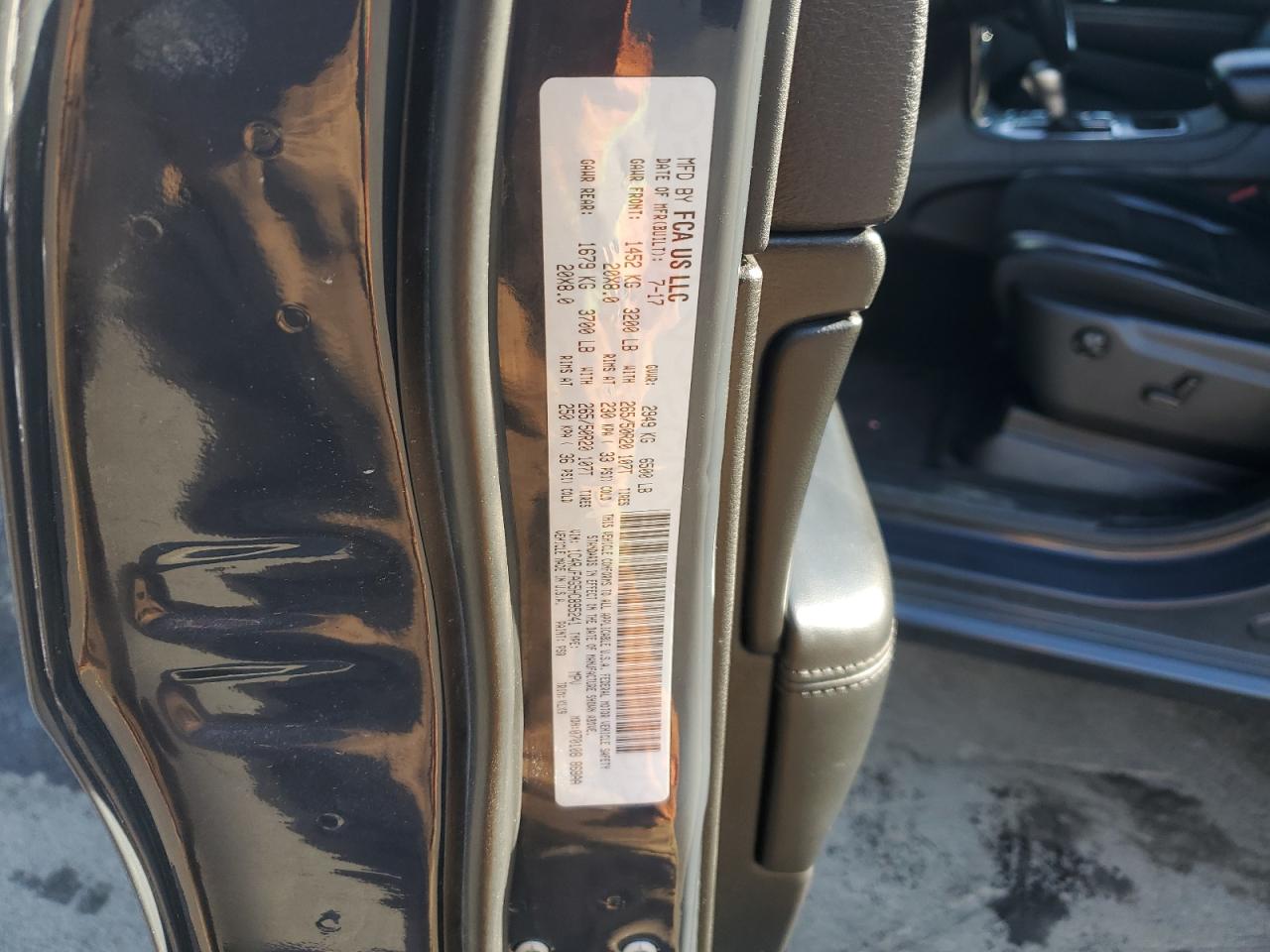 2017 Jeep Grand Cherokee - Image 13