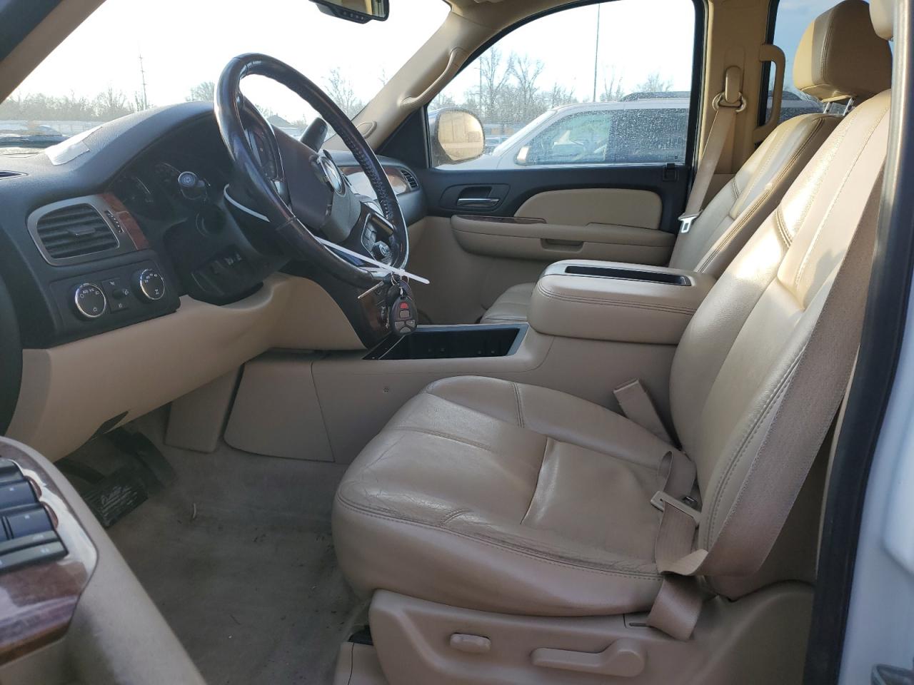 2007 Chevrolet Suburban - Image 7