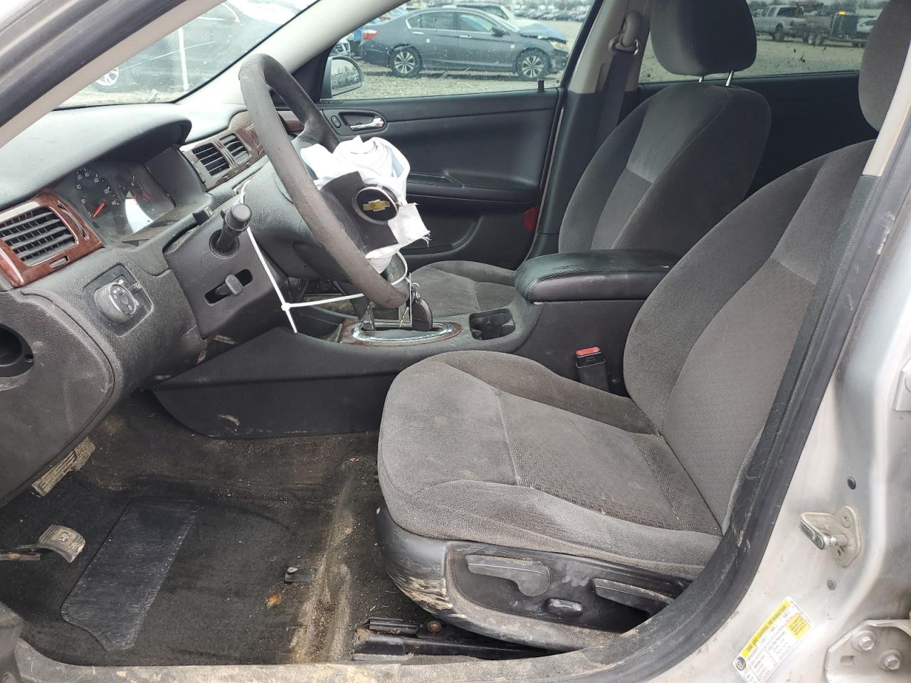 2011 Chevrolet Impala - Image 7