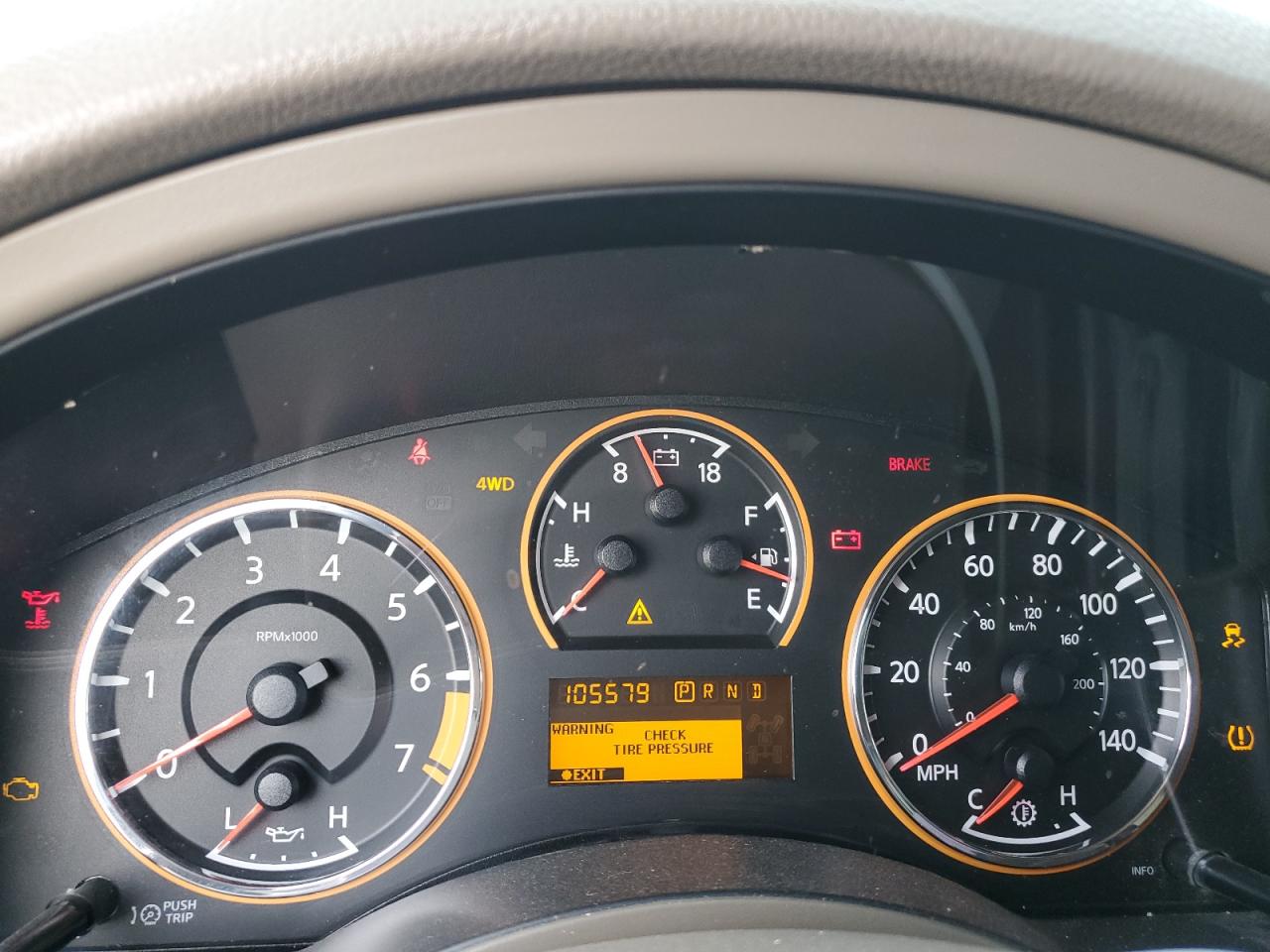2015 Nissan Armada - Image 9