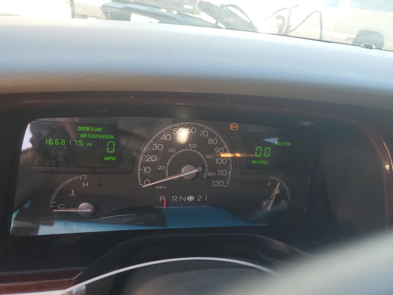 2004 Lincoln Town Car Executive VIN: 1LNHM81W24Y634969 Lot: 88476655