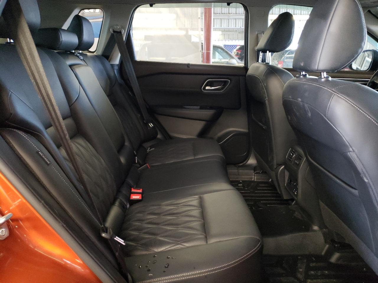2021 Nissan Rogue - Image 11