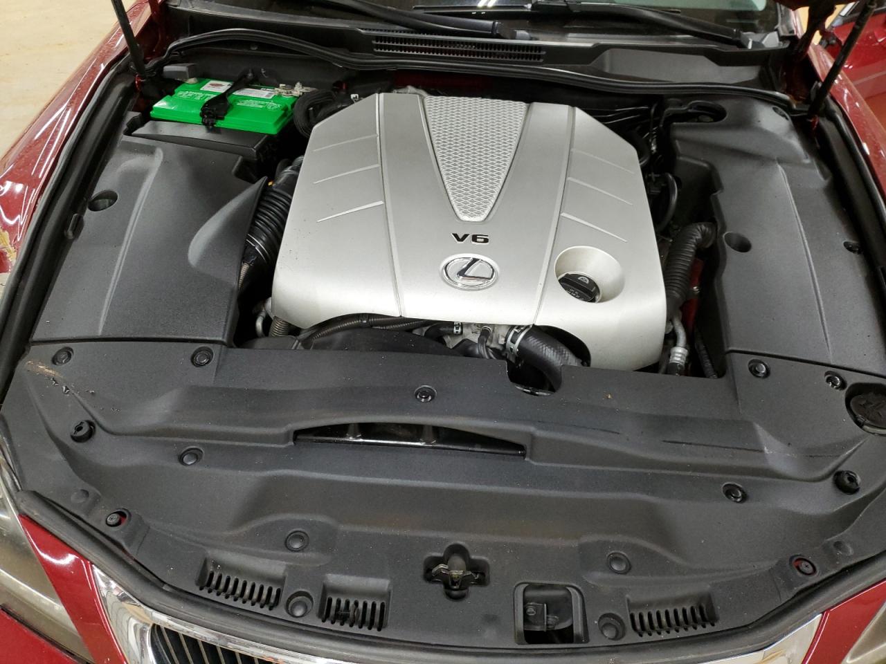2011 Lexus IS - Image 11