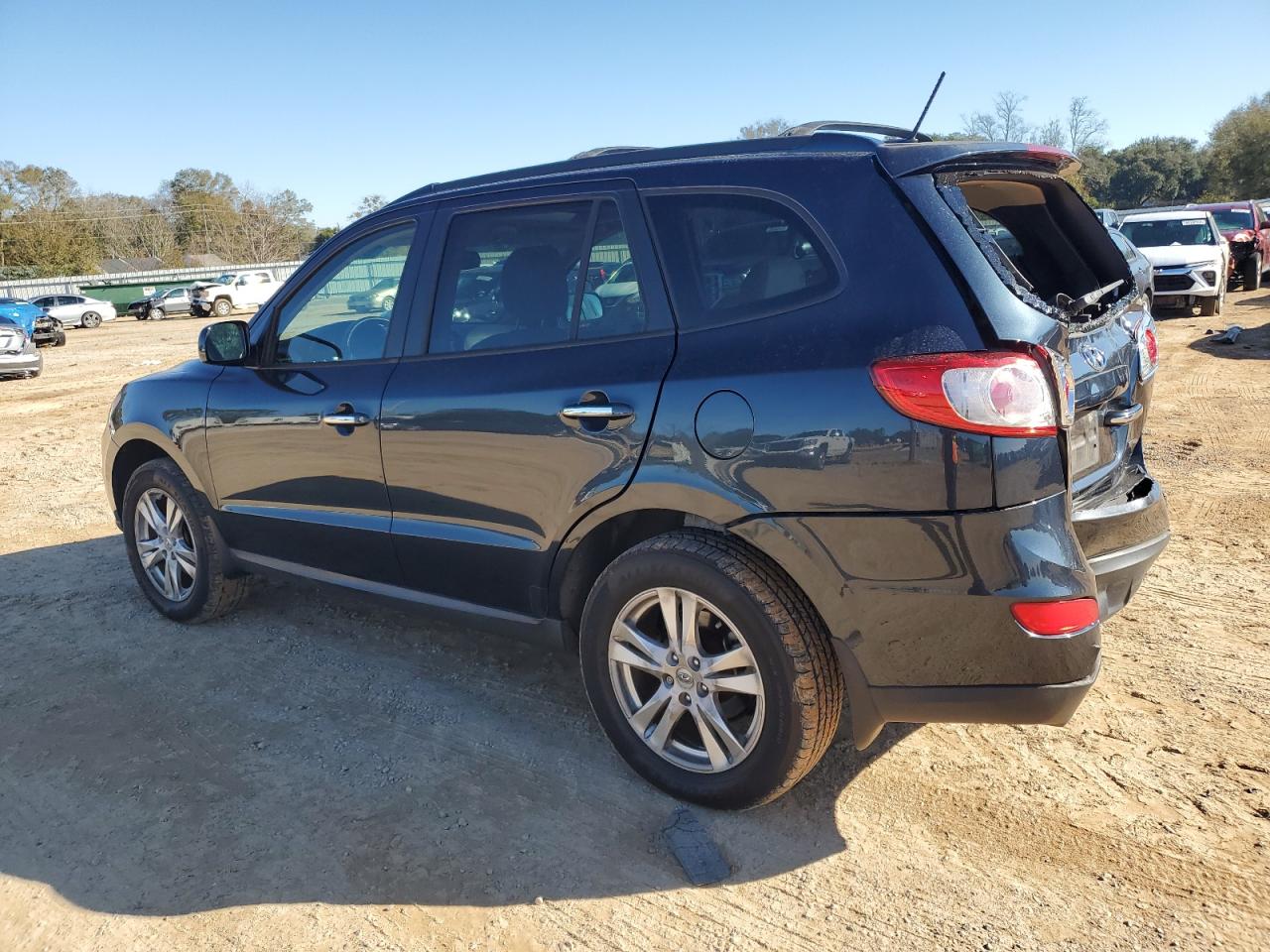 2012 Hyundai Santa Fe - Image 2