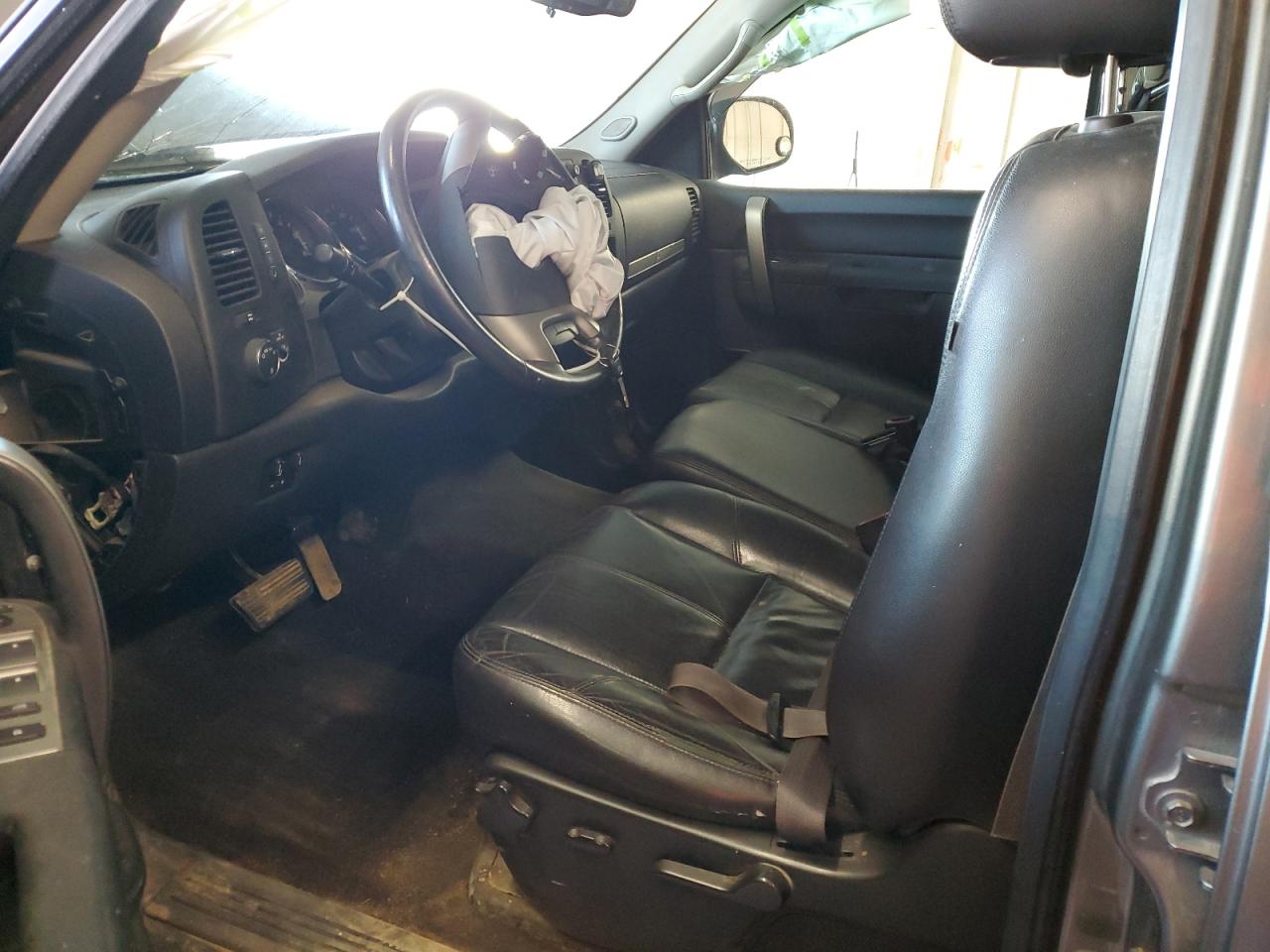 2013 Chevrolet Silverado - Image 7