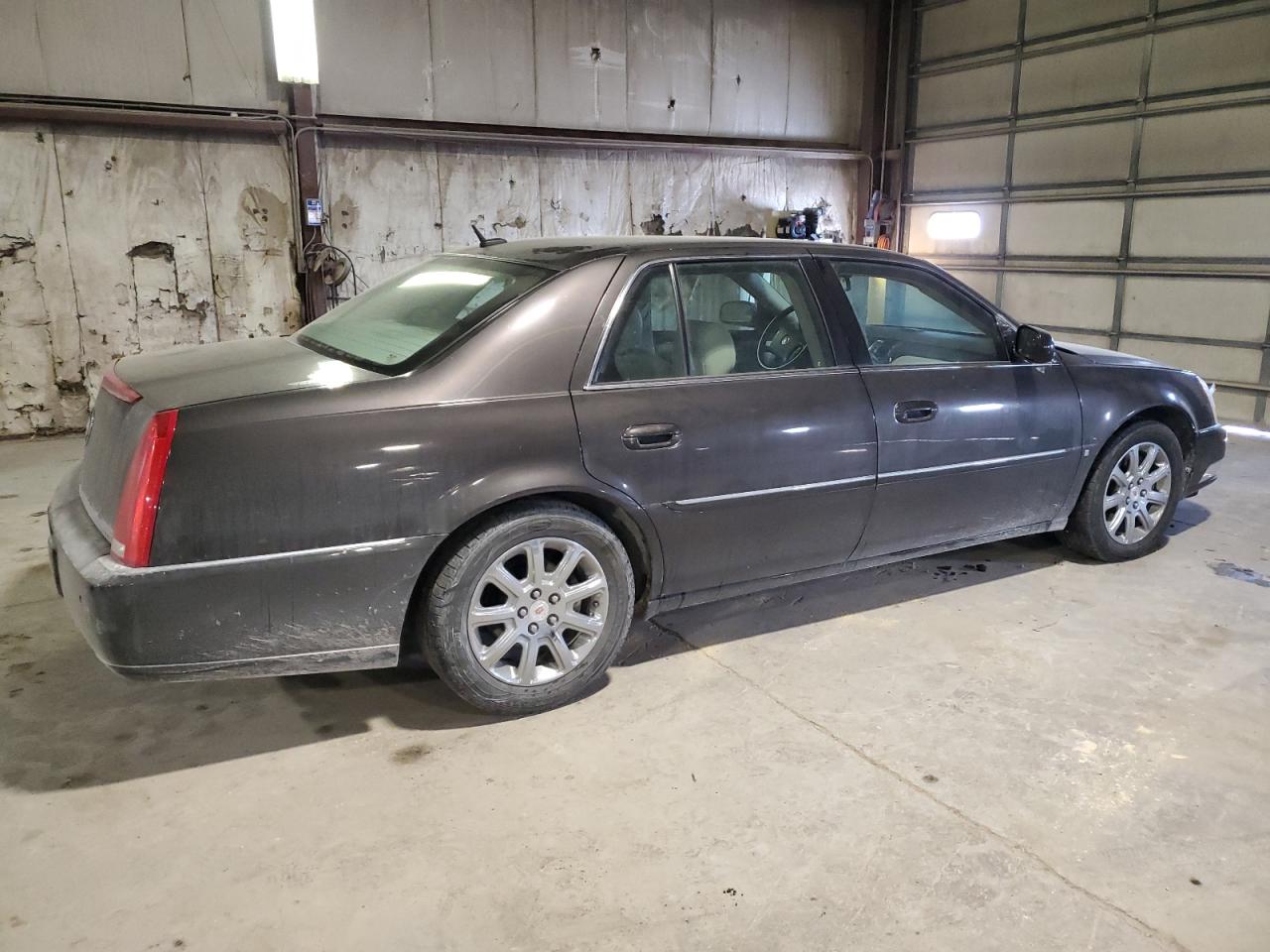 2008 Cadillac DTS - Image 3