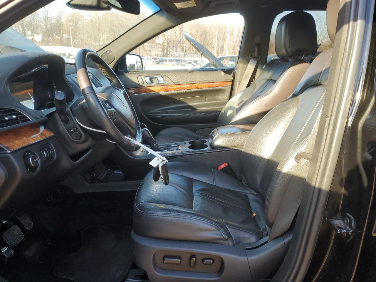 2018 Lincoln MKT - Image 7