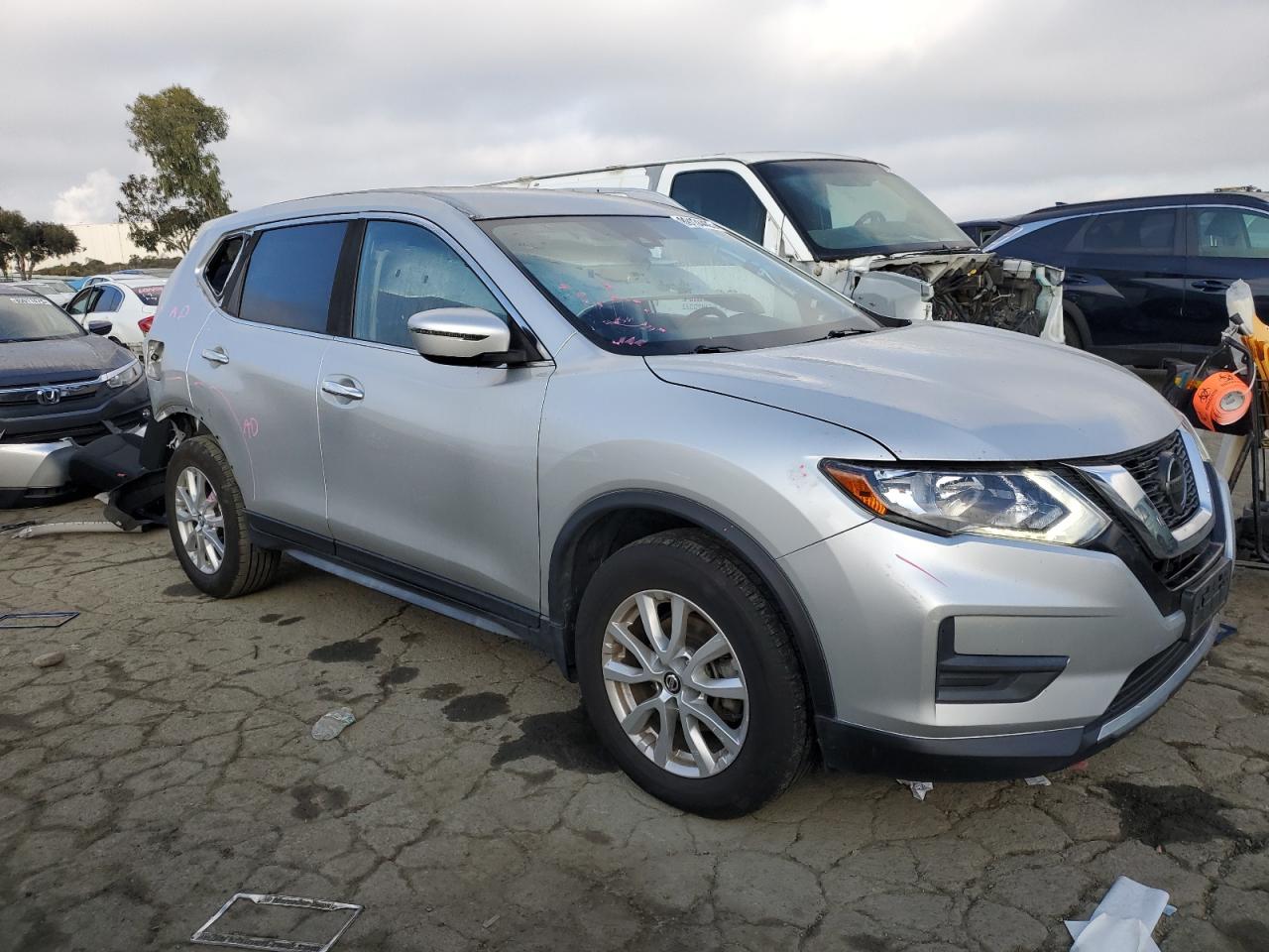 2020 Nissan Rogue - Image 4