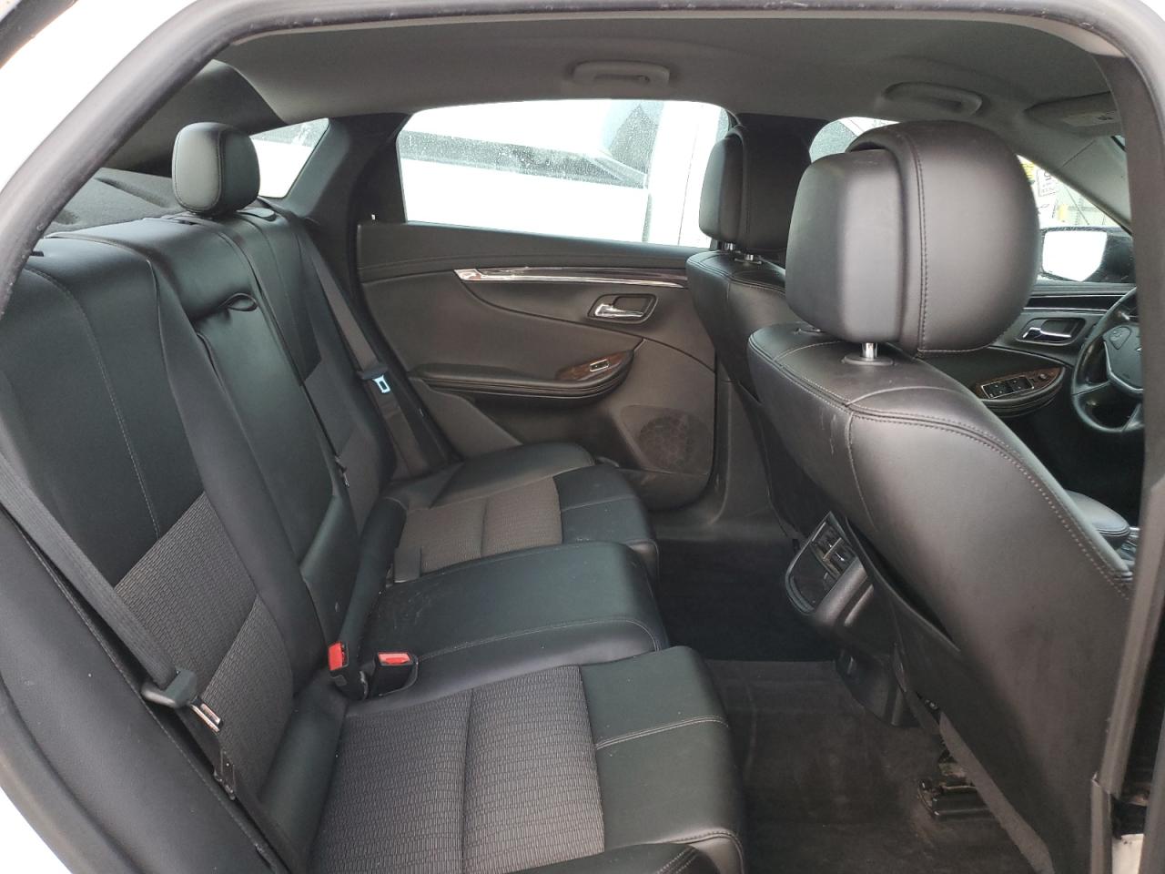 2014 Chevrolet Impala - Image 10