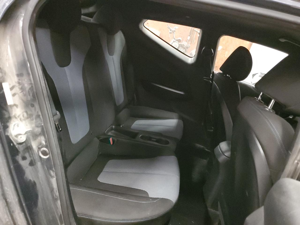 2019 Hyundai Veloster - Image 11