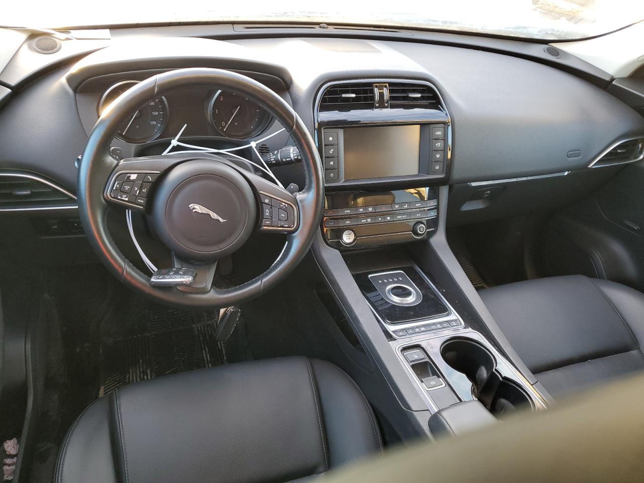 2017 Jaguar F-Pace - Image 8